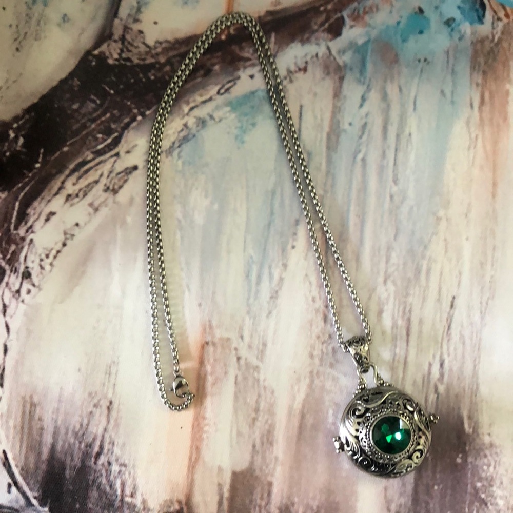 2for$20💎Silver Tone Locket Necklace with Emerald Green Gem - Picture 2 of 5